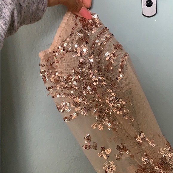 Sparkling Gold beautiful Romper/Jumpsuit - Picture 4 of 5